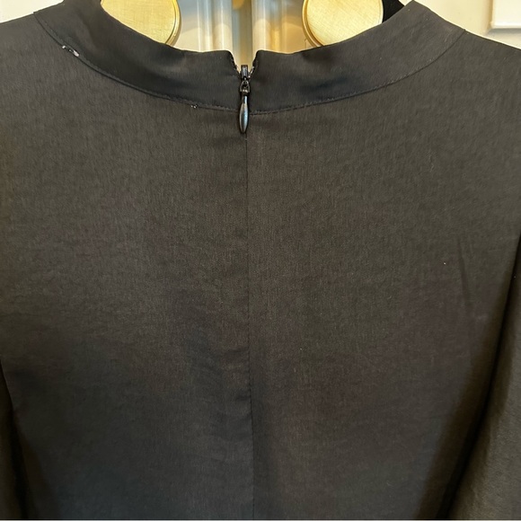 Avec Les Filles Women’s Black Ruffle Flutter Sleeve LBD Deep V Neck Mini Dress M - Picture 8 of 10